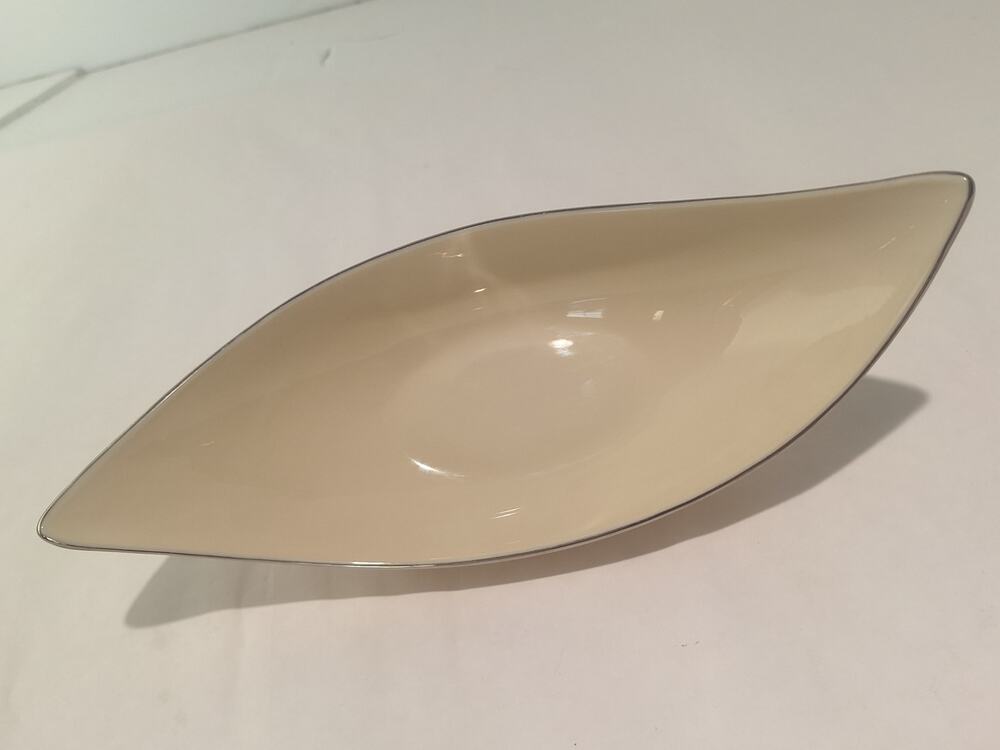 Lenox Leaf Serving Dish Platinum Trim Ivory Bone China USA 9" - Excellent